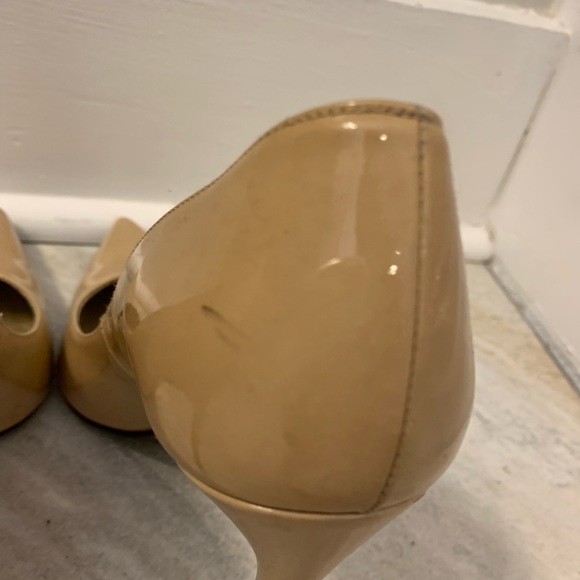 Stuart Weitzman Tan Patent Leather Stiletto - Picture 9 of 12